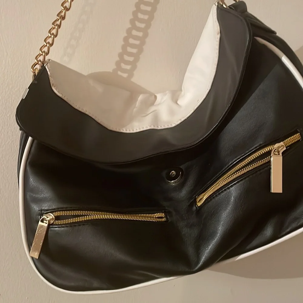 Purse - Picture 3 of 4